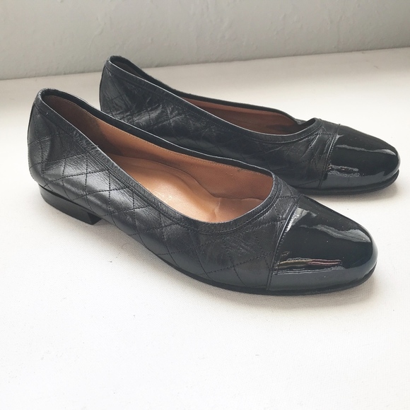 Quilted leather lambskin two tone Flat shoes 37 7 - Picture 1 of 8